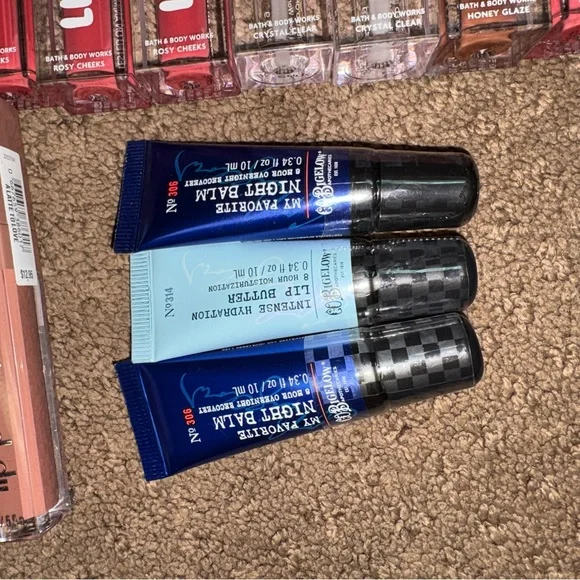 Bath & Body works Assorted Women’s Lip Oils & Glosses NEW - Picture 3 of 9